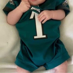 Philadelphia Eagles Nike Infant Romper Jersey – Green / hurts